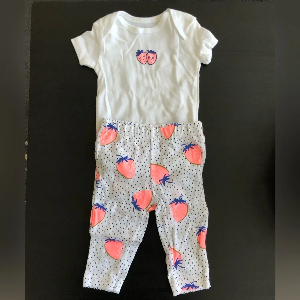 Carters Baby Girls 2 Piece Strawberry Bodysuit and Leggings‎ Set 3 Months White